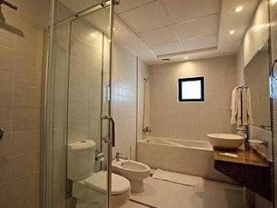 Ewa Hotel Apartments Манама Номер фото